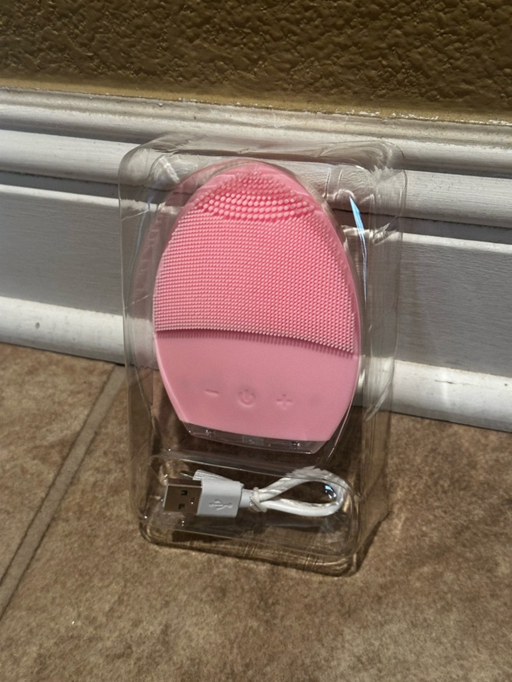 Pink Silicone Facial Cleansing Brush - Gentle Sonic Exfoliator - Picture 3 of 4